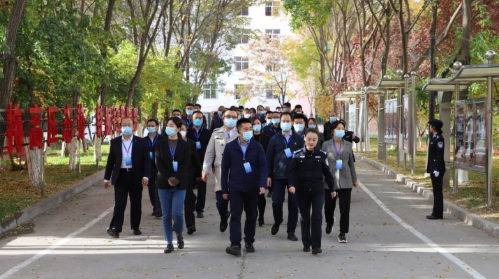 警鐘長鳴知敬畏 以案為鑒守底線丨甘肅文旅集團(tuán)中層管理人員和紀(jì)檢干部赴甘肅省女子監(jiān)獄開展警示教育活動(dòng)